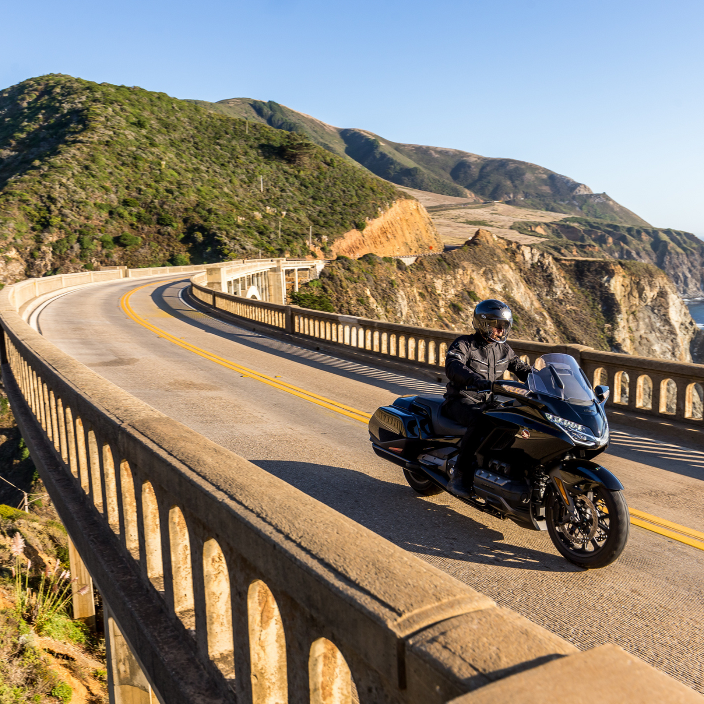 SHOEI - J-Cruise II - BLACK