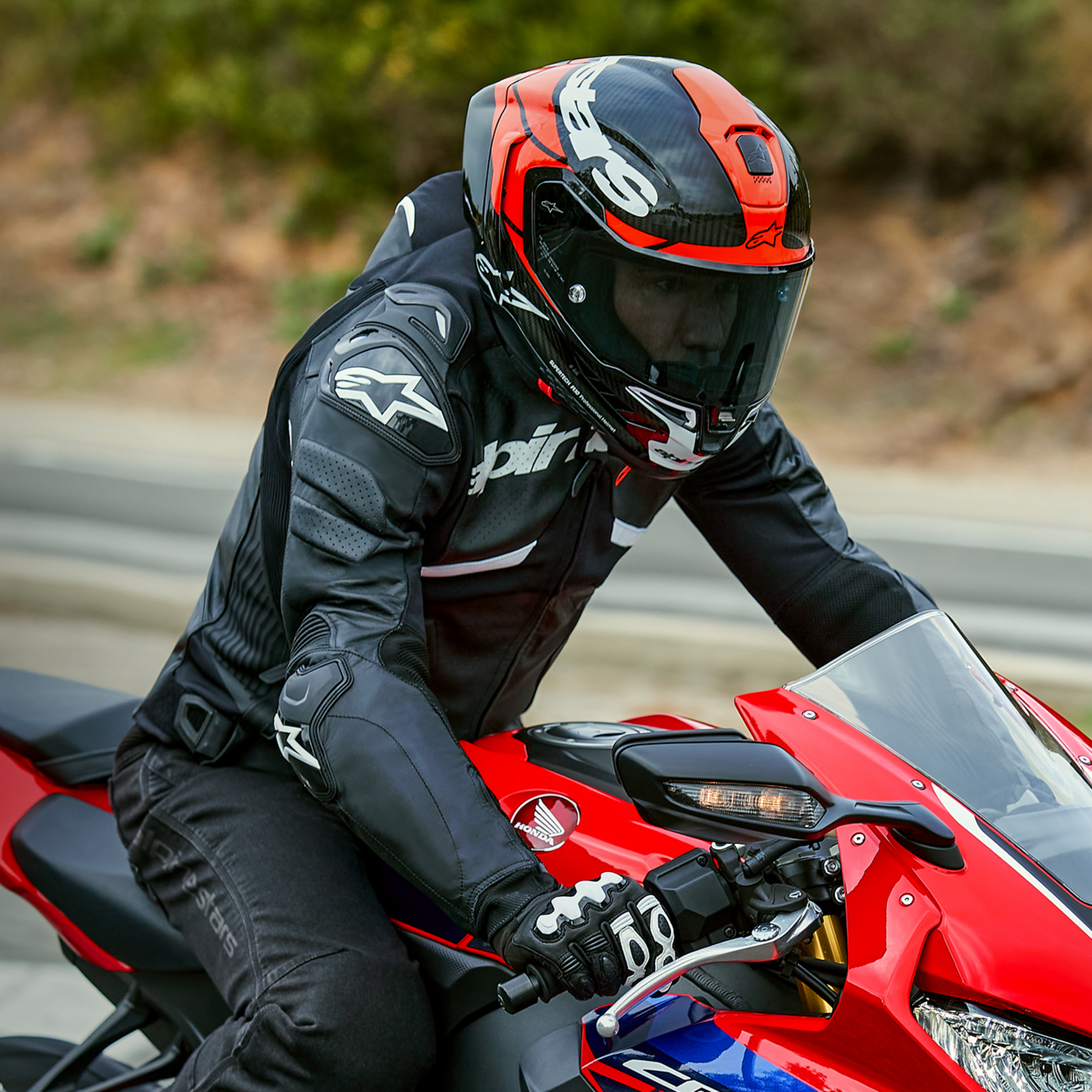 Alpinestars - Supertech R10 Helmet - Element - Carbon/Red/White