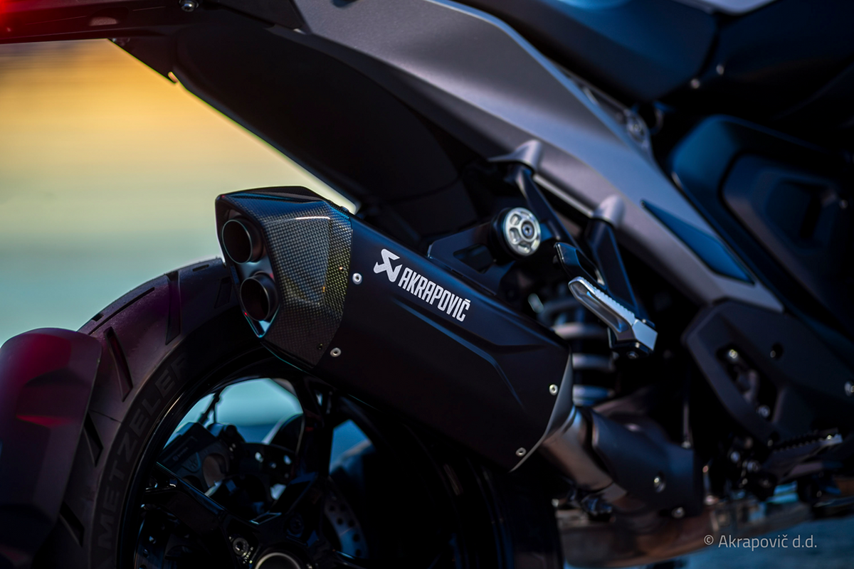 Akrapovic - S-B13SO4-HJGTBL - Slip-On Line Muffler - Titanium - Black - BMW R 1300 GS