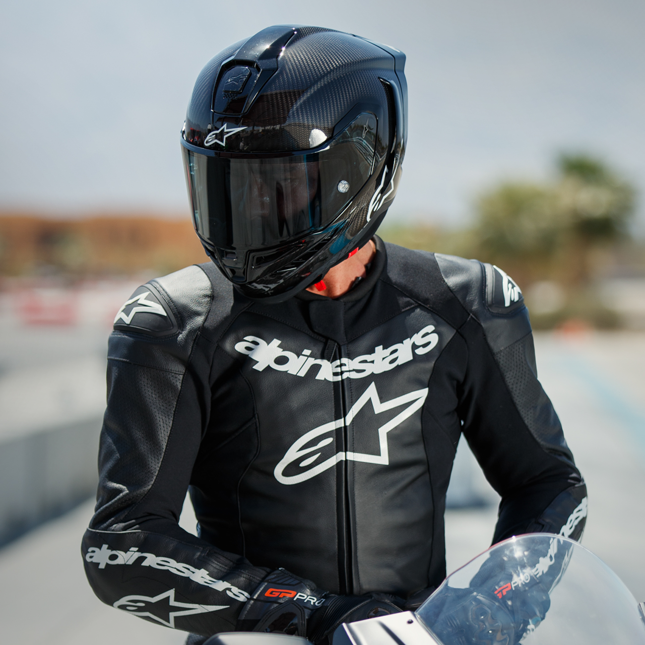 Alpinestars - Supertech R10 Helmet - Solid - Carbon Black