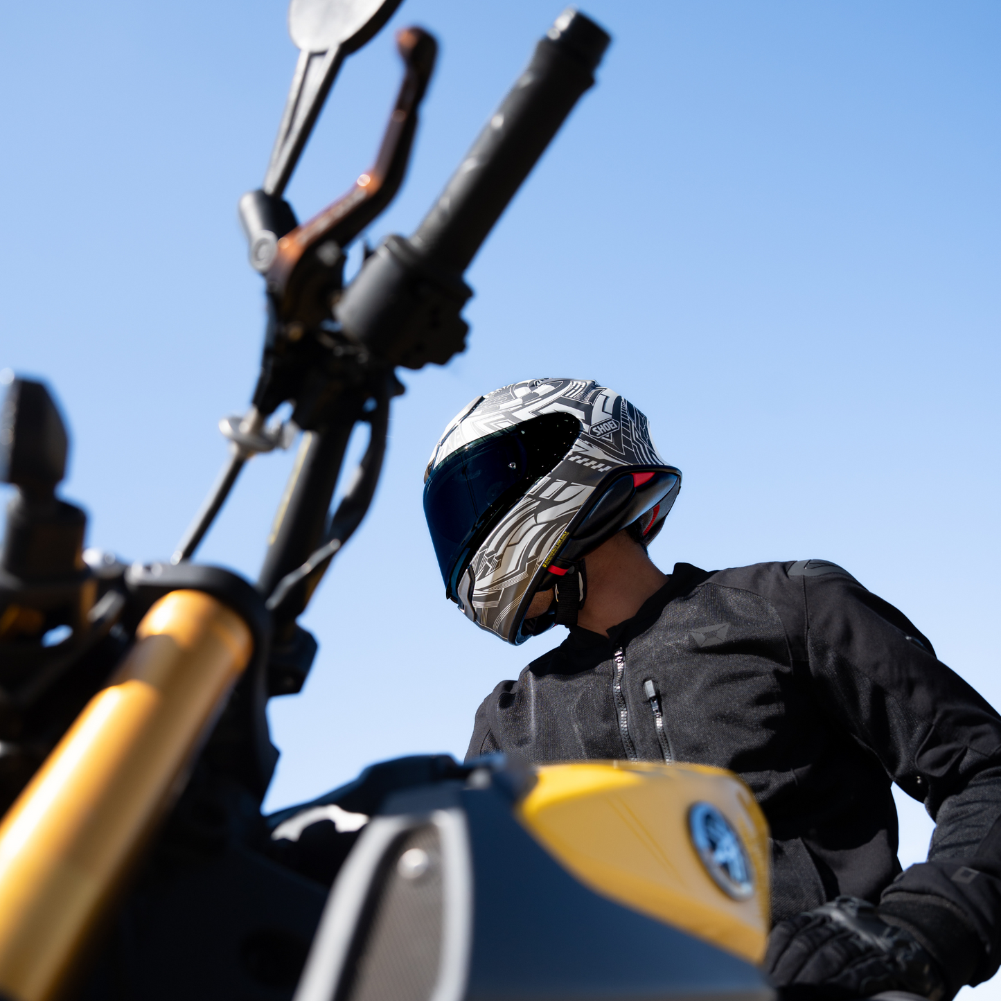 SHOEI - RF-1400 Beaut - BLACK/WHITE (TC6)