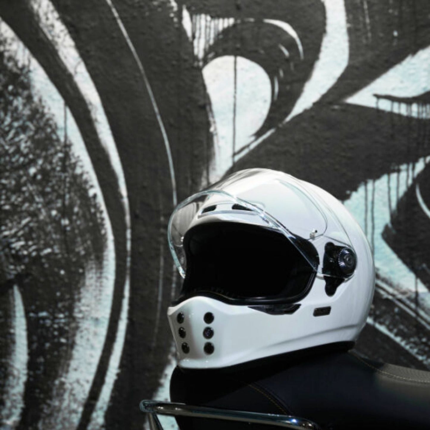 HJC - V10 - BLACK
